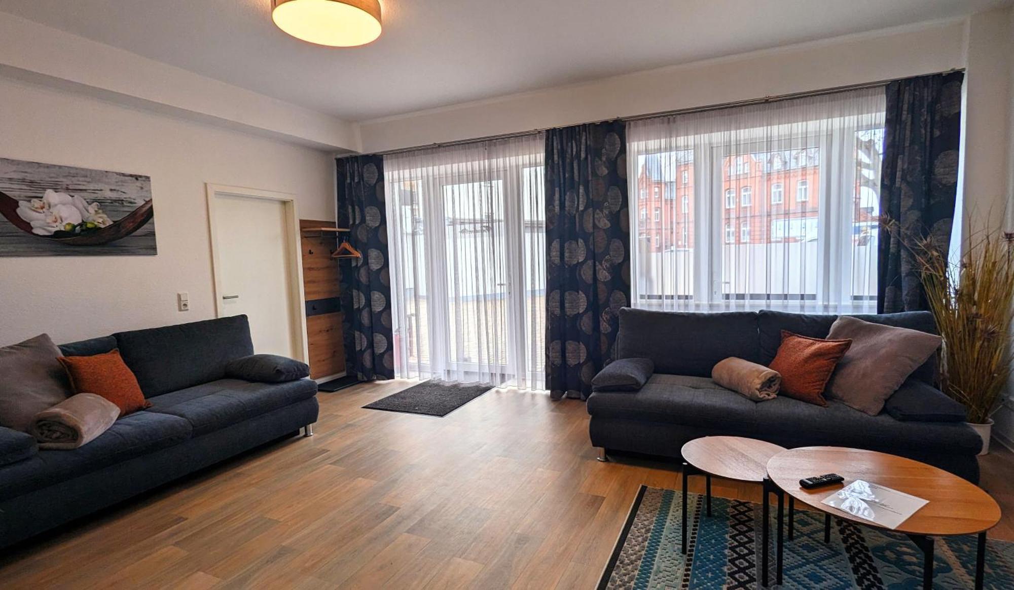 Fewo Urban Gotha-Apartment Friedenstein- Am Schlosspark- Parken An Der Der Tuer- Barrierefrei, 900 Meter Zum Bahnhof - Wallbox Εξωτερικό φωτογραφία