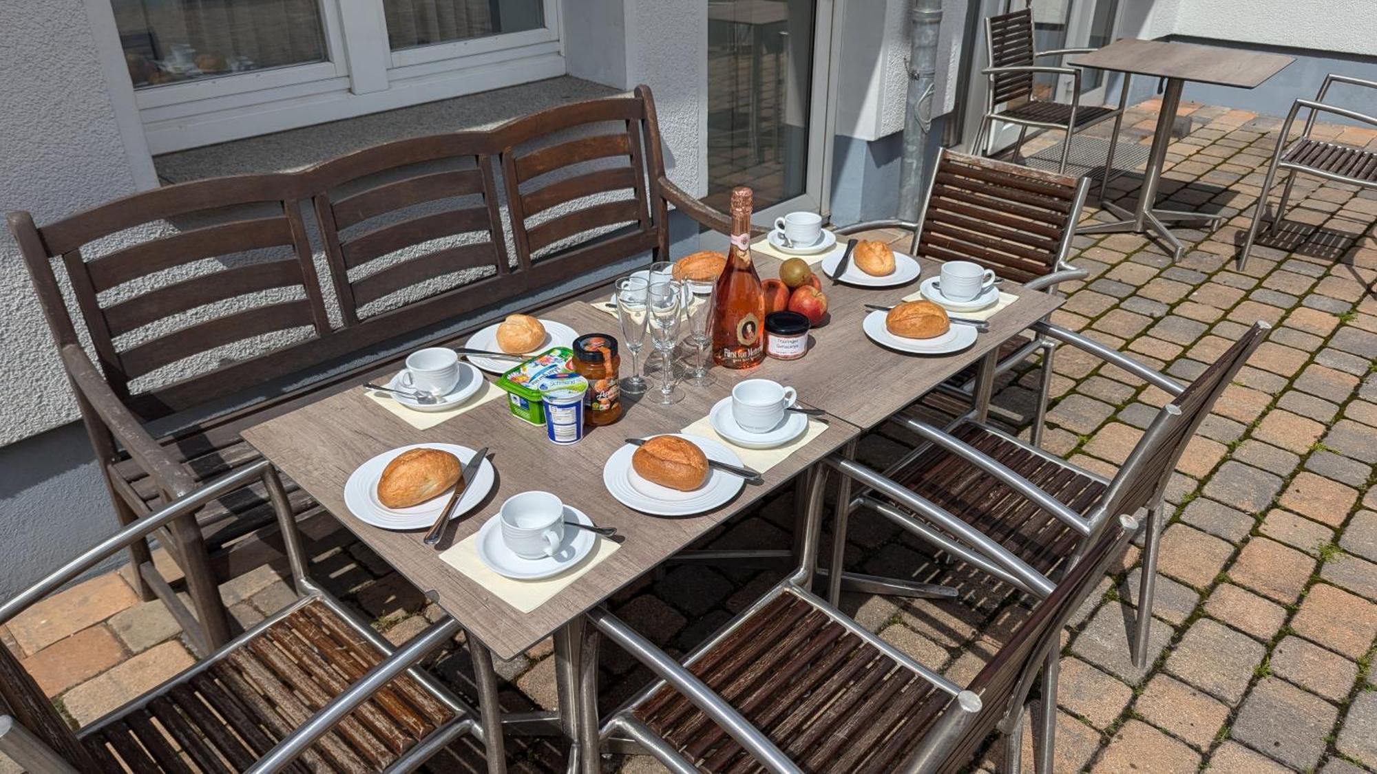 Fewo Urban Gotha-Apartment Friedenstein- Am Schlosspark- Parken An Der Der Tuer- Barrierefrei, 900 Meter Zum Bahnhof - Wallbox Εξωτερικό φωτογραφία
